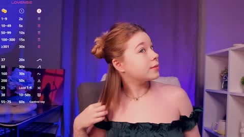 Hi Im Arina 3 online show from 11/30/25, 07:45