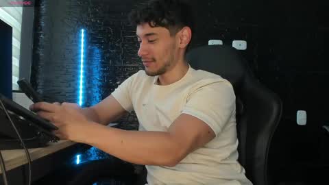 Kayn online show from 04/21/26, 02:01