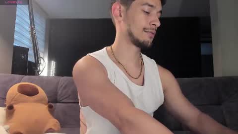 Snapshot of kayn_kalo chatting on 07/17/26, 10:14 Kayn online show from 07/17/26, 10:14