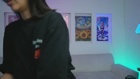 Kayra online show from 11/17/25, 12:11