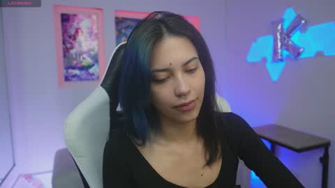 Kayra online show from 11/26/25, 12:06