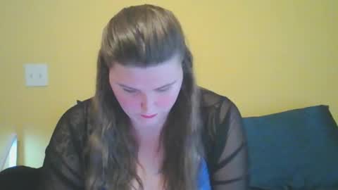 Snapshot of kaytiebird96 chatting on 11/03/25, 07:26 Katie Bird online show from 11/03/25, 07:26