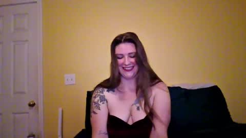 Snapshot of kaytiebird96 chatting on 05/18/26, 03:40 Katie Bird online show from 05/18/26, 03:40