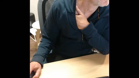 kcirt17225058 online show from 10/22/25, 04:18