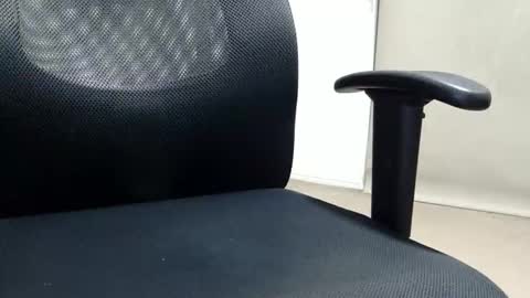 kcufehtohw online show from 02/21/26, 08:15