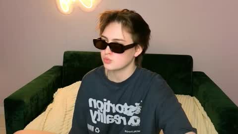 Seb Polly Roxy Jonny online show from 03/09/26, 08:24