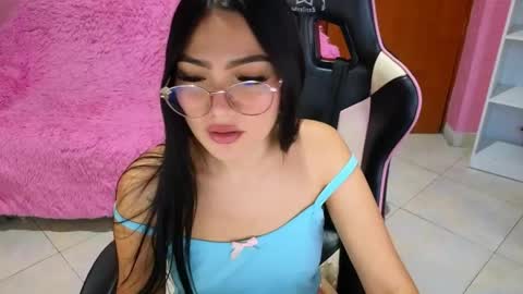 Snapshot of keeiity_moon chatting on 05/15/26, 05:31 keeiity_moon online show from 05/15/26, 05:31