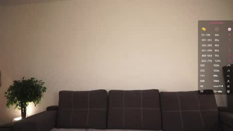 Snapshot of keeleyreineck chatting on 05/26/26, 06:53 Nika online show from 05/26/26, 06:53