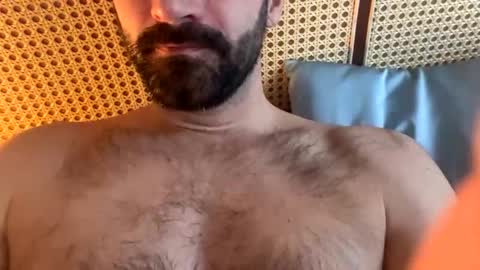 keepquietj online show from 11/28/25, 08:22