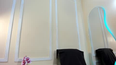 keila online show from 09/21/25, 12:29