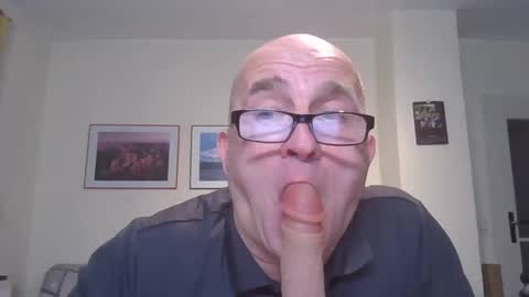 keilie1 online show from 11/30/25, 10:14