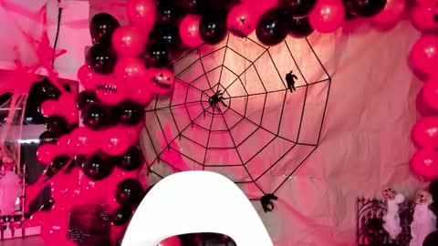 Amy Azaela  online show from 10/17/25, 09:06