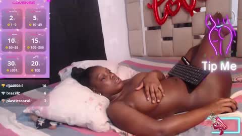 Snapshot of keilysofia chatting on 02/27/25, 06:50 Keili online show from 02/27/25, 06:50