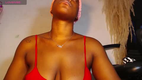 Snapshot of keilysofia chatting on 09/28/25, 10:04 Keili online show from 09/28/25, 10:04