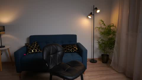 Snapshot of keira_knight chatting on 01/20/25, 01:18 keira_knight online show from 01/20/25, 01:18