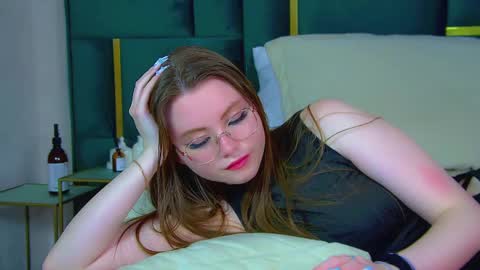 Keira online show from 03/12/25, 03:46