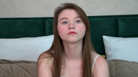 Keira online show from 11/16/25, 06:08