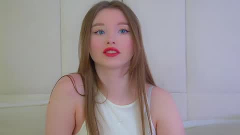 Snapshot of keiraace chatting on 05/11/26, 06:16 Keira online show from 05/11/26, 06:16