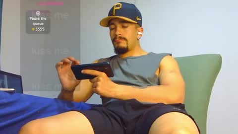 Snapshot of keivid_2303 chatting on 07/05/26, 04:19 david online show from 07/05/26, 04:19