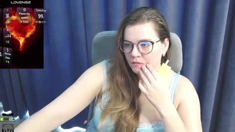 kellielowie online show from 03/04/25, 08:13