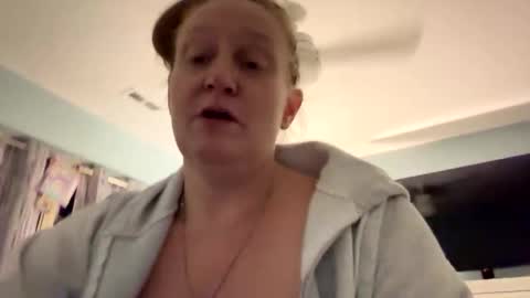 kellilyn10 online show from 04/01/26, 05:52