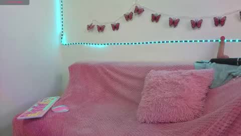 Kelly online show from 04/12/26, 10:26