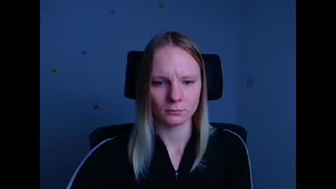 Snapshot of kelly_lly chatting on 10/03/25, 11:29 Kelly online show from 10/03/25, 11:29