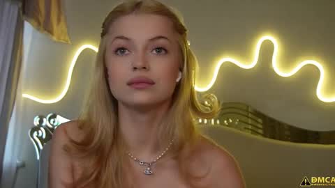 Kelly online show from 11/06/25, 05:30