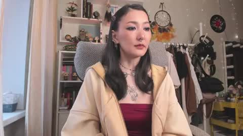 Snapshot of kellyasian chatting on 04/26/26, 06:33 Leia online show from 04/26/26, 06:33