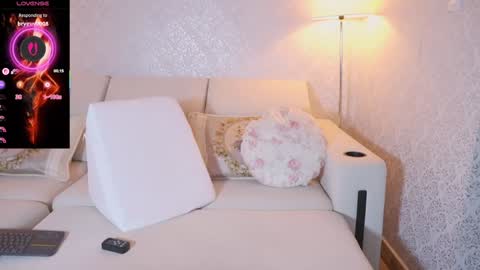 vanessa online show from 03/08/26, 05:50