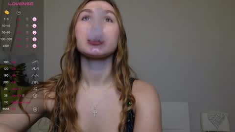 Snapshot of kellykeat chatting on 11/11/25, 09:37 Princess Kelly online show from 11/11/25, 09:37