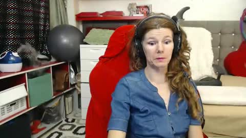 Snapshot of kellynumber chatting on 01/09/25, 07:08 kelly online show from 01/09/25, 07:08