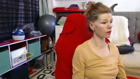 Snapshot of kellynumber chatting on 01/10/25, 10:17 kelly online show from 01/10/25, 10:17