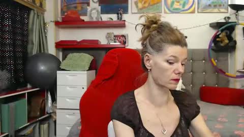 Snapshot of kellynumber chatting on 01/16/25, 06:16 kelly online show from 01/16/25, 06:16