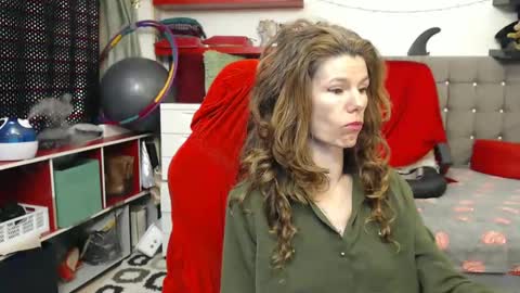 Snapshot of kellynumber chatting on 01/27/25, 01:37 kelly online show from 01/27/25, 01:37
