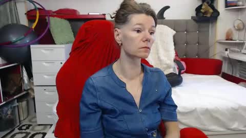 Snapshot of kellynumber chatting on 02/05/25, 10:51 kelly online show from 02/05/25, 10:51