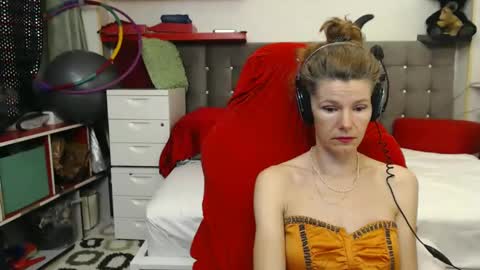 Snapshot of kellynumber chatting on 02/06/25, 09:17 kelly online show from 02/06/25, 09:17