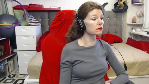 Snapshot of kellynumber chatting on 03/03/25, 11:00 kelly online show from 03/03/25, 11:00
