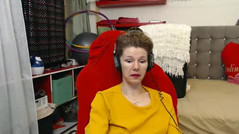 Snapshot of kellynumber chatting on 03/05/25, 12:16 kelly online show from 03/05/25, 12:16