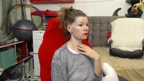 Snapshot of kellynumber chatting on 03/05/25, 10:21 kelly online show from 03/05/25, 10:21