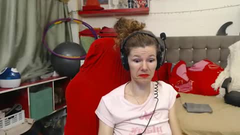 Snapshot of kellynumber chatting on 03/06/25, 01:37 kelly online show from 03/06/25, 01:37