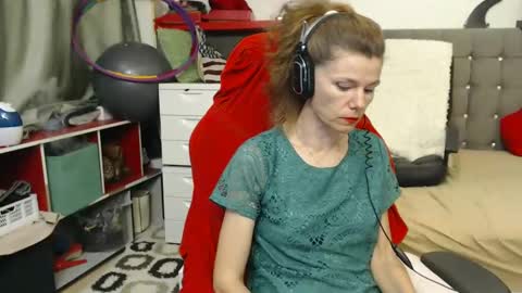 Snapshot of kellynumber chatting on 03/07/25, 10:21 kelly online show from 03/07/25, 10:21