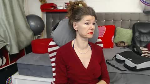 kelly online show from 02/10/26, 06:56