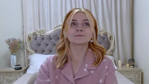 Kelly Stoneys online show from 02/05/25, 03:34