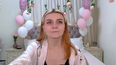 Kelly Stoneys online show from 03/11/25, 08:42