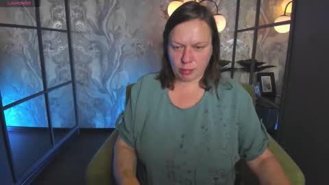 Kelly online show from 09/17/25, 05:42