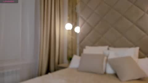 kellyy_bern online show from 11/04/25, 01:16