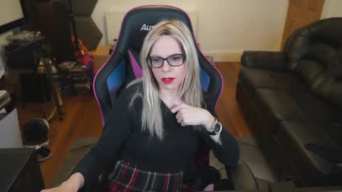 kelseycobalt online show from 01/01/25, 11:07