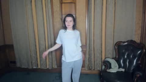 Lina online show from 05/15/26, 07:43