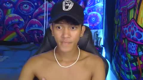 Snapshot of ken_bigcockxx chatting on 05/15/26, 10:33 Ken online show from 05/15/26, 10:33
